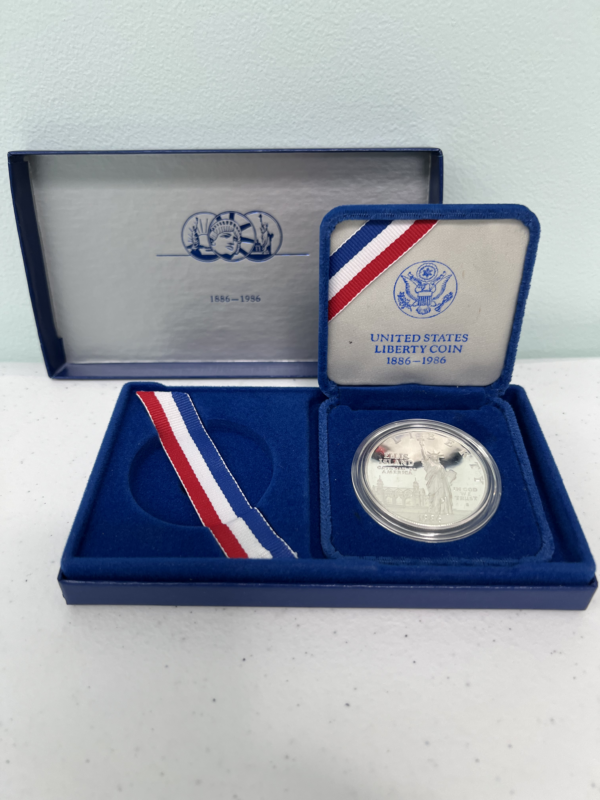 1986-S U.S. Silver Dollar - Ellis Island