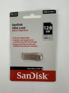 128 GB SanDisk Ultra Luxe Flash Drive